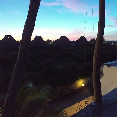 Twiga House Resort Piscina ☆☆☆☆☆ Pearl Beach Watamu Exterior foto