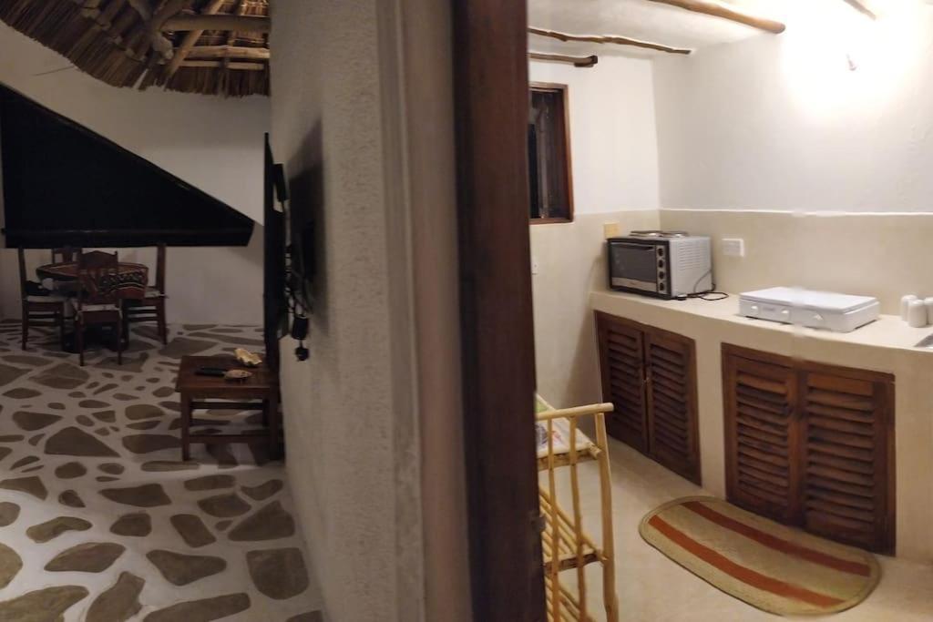 Twiga House Resort Piscina ☆☆☆☆☆ Pearl Beach Watamu Exterior foto
