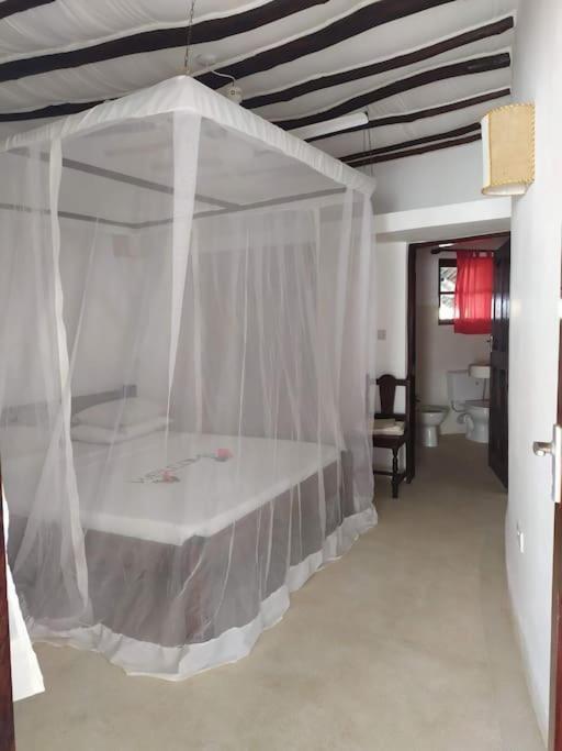 Twiga House Resort Piscina ☆☆☆☆☆ Pearl Beach Watamu Exterior foto