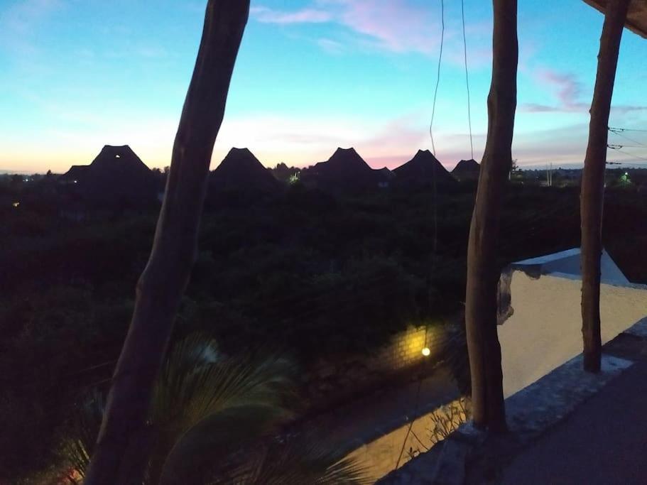 Twiga House Resort Piscina ☆☆☆☆☆ Pearl Beach Watamu Exterior foto